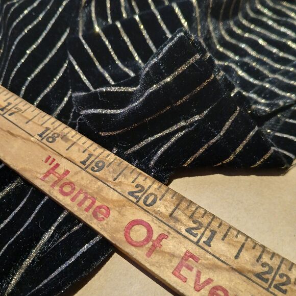 Forever 21 Two Piece Set Crop Top Wide Leg Pants 1X/2X Black Velvet Gold Stripe - Picture 7 of 16